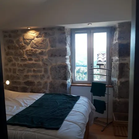 Semesterbostad Le Chateau De Glaizol Lamastre